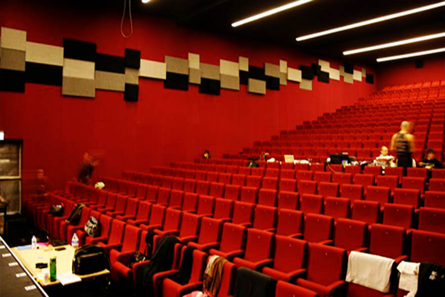 Tiyatro Salonu Ses Emici Kumaş Kaplı Panel Uygulaması