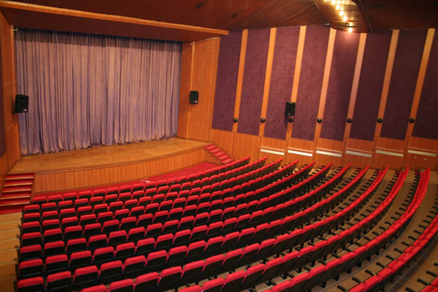 Tiyatro Salonu Ses Emici Kumaş Kaplı Panel Uygulaması